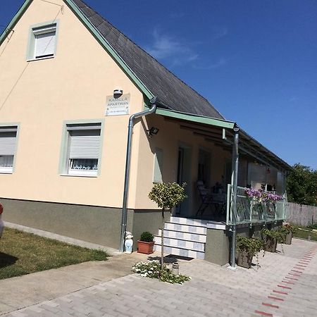 Kamilla Apartman Fonyód Exterior foto